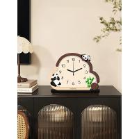 ราคา นาฬิกาสไตล์ครีมนาฬิกาตั้งโต๊ะนาฬิกาตั้งโต๊ะนาฬิกาตั้งโต๊ะลูกตุ้มนาฬิกาตั้งโต๊ะตั้งโต๊ะ 2025 สไตล์ใหม่การ์ตูนแพนด้าสร้างสรรค์ศิลปะตกแ (42127787502)