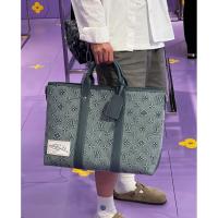 ราคา กระเป๋าถือและสะพายLouis Vuittonใหม่ ใช้ผ้าใบยีนส์ฟอก เนื้อดี สไตล์ย้อนยุค สายสะพายไหล่ทำจากหนังวัวแท้+ (51553849994)