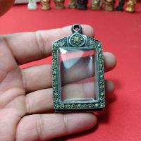 ราคา กรอบพระเนื้อเงินผสมใส่สมเด็จขนาดพระที่เหมาะกว้าง2.7×4ซม.เล็กใหญ่ได้นิดหน่อยมีห่วงพร้อมยาง (43562426644)