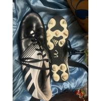 ราคา รองเท้าฟุตบอลมือสองสตั๊ดAdidasขนาด40/250มีตำหนิพื้นร้าว1จุดตามรูป ปุ่มยังเต็มแนะนำเย็บพื้นครับ (27855467481)