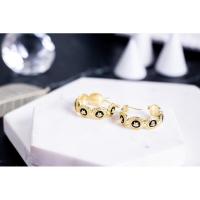 ราคา ต่างหู Versace สีทอง ลายซิกเนเจอร์ (6259598956)