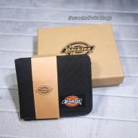ราคา Dickies กระเป๋าสตางค์ 2พับ+กล่อง+การ์ด+ช่องใส่เหรียญ แบบเรียบ โลโก้เรียบ (26766538200)