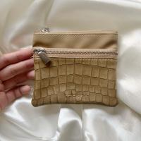 ราคา Used Vissy wallet ใหม่มากก สีเบจ น่ารัก พกพาง่าย (24619479579)
