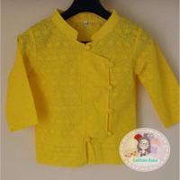 ราคา เสื้อพื้นเมือง เสื้อลูกไม้สีเหลือง คอจีน แขนสามส่วน (2059983296)