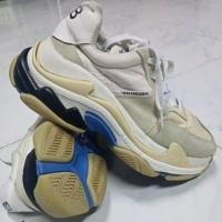 ราคา รองเท้า Balenciaga Triple S (29269230823)