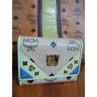 ราคา กระเป๋าสตางค์ MCM 3พับ สีเบจขอบเขียวพาสเทล (26563035019)