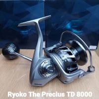 ราคา รอกสปินนิ่ง Rykok Precious TD 6000/8000 รอกอัดบึก ตกปลาทะเล แขนเกลียว น็อปกลมลายเครฟล่า สีดำ สวย (12161589827)