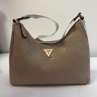 ราคา GUESS กระเป๋าสะพายไหล่ผู้หญิง 2505237 (50400441658)