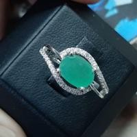 ราคา แหวน มรกต (Emerald) เจียรไน รูปไข่ ตัวเรือนเงินแท้ 925 (3740205980)