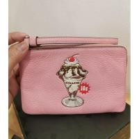 ราคา คล้องมือ​ Coach​ ลายไอศครีม​ มือ2​ ของแท้​ ส่งฟรี (27720877736)