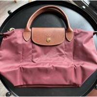 ราคา ส่งต่อ Longchamp le Pliage รุ่น Classic ไซส์ S หูสั้น สี Bordeaux (Burgandy) แท้ สภาพเหมือนใหม่ ✨แถมสายPUสีน้ำตาล (42062589278)