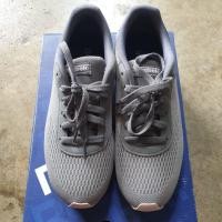 ราคา รองเท้าผ้าใบผู้หญิง Reebok Royal CL Jog มือสอง สภาพใหม่ ไซส์ 40 (5115471258)