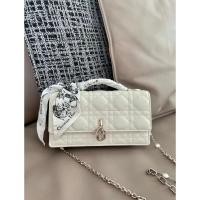 ราคา [Old Fairy] lady Dior Pearl Clutch Bag My Dior Mini Clutch Bag Rattan Plaid Flap Chain Bag Clutch Bag Shoulder Bag Dior Clutch Bag Dior Bag Dior Bag Dior Bag Dior Bag (41127121137)