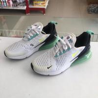 ราคา Nike Air Max 270 (ของแท้) มือสอง สภาพดีมาก เป็นของแม่ค้าเองจ้า รองเท้าผ้าใบสำหรับผู้ชาย และผู้หญิง (28821283200)