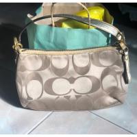 ราคา กระเป๋าถือ Coach ของแท้ มือสอง พร้อมส่ง (2689967853)