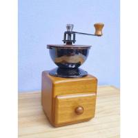 ราคา เครื่องบดมือหมุนกล่องไม้ Hario Coffee Grinder (25762356278)