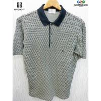 ราคา GIVENCHY PARIS แท้ เสื้อยืดโปโลแขนสั้นลายเทาสปอต (5038857533)