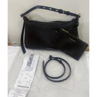 ราคา CHARLES & KEITH Shoulder Bag สีดำ รุ่นคลาสสิก พร้อมกระเป๋าใบเล็ก (ของใหม่ ยังไม่เคยใช้งาน) (50803992250)