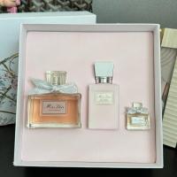 ราคา พร้อมส่ง น้ำหอม Set Miss Dior eau de parfum 100ml ของแถม body lotion 75ml Miniature น้ำหอมขวดเล็ก 5ml (27266887126)