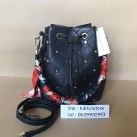 ราคา กระเป๋า Charle&keith ทรงขนมจีบติดหมุดอะไหล่เงิน (4896787782)
