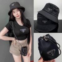 ราคา เช็ตPRADA สุดคุ้ง ได้3อย่างหมวก+เสื้อ+กระเป๋าใบจิ๋ว (4479476056)