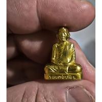 ราคา หลวงพ่อเพี้ยน รูปหล่อหลวงพ่อเพี้ยน วัดเกริ่นกฐิน ลพบุรี ปี 2550 กระหลั่ยทอง พระแท้ (45302728802)