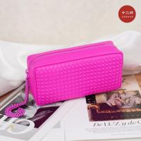 ราคา [มีนาคม] Valentino Rose Red Rivet กระเป๋าเครื่องสําอางขนาดใหญ่ความจุ PU Storage Bag โซ่โลหะแบบพกพาสุภาพสตรีกระเป๋าข้อมือ (55253216805)