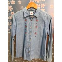 ราคา เสื้อเชิ้ตยีนส์บางสีฟ้าแต่งปักลายดอกPooh (42264888347)