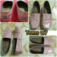 ราคา รองเท้า Toms w7 แท้คะ มือสอง (1265042755)