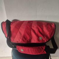 ราคา กระเป๋าสะพาย Crumpler Complete Seed Second Original 342 (20476366463)