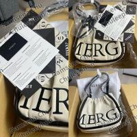 ราคา กระเป๋าสะพายข้าง Merge สี lvory ขนาด Medium (25093655565)