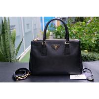 ราคา #HB6911: Used Prada saffiano 30 ปี 2012 (11224099307)