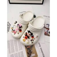ราคา รองเท้า Crocs ตกแต่งด้วยตุ๊กตา 3D Mickey และ Minnie หัวรองเท้าแบบถอดได้ (51203084234)
