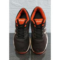 ราคา รองเท้าผ้าใบมือสอง ไซส์ 40.5 ยาว 25.5 cm#c003 (13999955559)