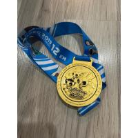 ราคา เหรียญรางวัลงานวิ่ง12km (28537989594)