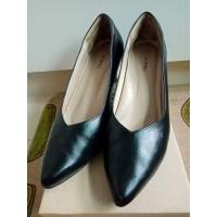 ราคา (ของแท้) รองเท้าผู้หญิง ST.JAME รองเท้าส้นสูง มือสอง SIZE38 จาก SHOP นุ่มสบาย หนังแท้ สีดำ ใส่ทำงาน สวย สภาพดี (22360268823)