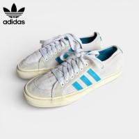 ราคา รองเท้ามือสอง adidas original สีขาว แถบสีฟ้า ไซส์ 8.5 (26.5 cm) พื้นเดิม สภาพดี ไม่มีตำหนิ (47654137250)
