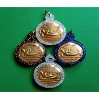 ราคา เหรียญพระนอน วัดโพธิ์ หลัง "ภปร" วัดโพธิ์ 2530 พร้อมตลับกันน้ำ (55253966786)