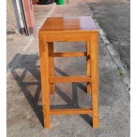 ราคา FurDIY เก้าอี้บาร์ไม้สัก สูง70ซม. รุ่นท็อปสี่เหลี่ยม สีสักทองอมเหลือง (26461538019)