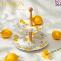 ราคา Violet Flamingo จาน 2 ชั้นลายเลมอน Lemon Vivi Cake Stand จานเซรามิคลายเลมอน ก้านไม้ จานใบล่าง 10 นิ้ว ใบบน 8 นิ้ว (23033197883)
