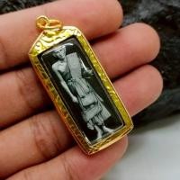 ราคา รูปถ่ายประทับยืนถือไม้เท้า หลวงปู่ศุข วัดปากคลองมะขามเฒ่า เลี่ยมกรอบทองไมครอนกันน้ำ (29191442077)