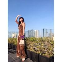 ราคา จั๊มสูทขายาวกำมะหยี่ Lyn Around (3571313769)