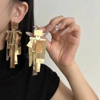 ราคา 2024 New Metal Square Geometric Tassels Dangle Stud Earrings for Women Fashion Holiday Party Gifts Jewelry Wholesale (57450039466)