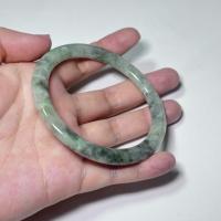 ราคา กำไลหยกพม่าแท้ 100% ขนาด 60 หยกเจไดเนื้อใสละเอียด สวยมาก ละ มุนสุดๆ ส่องไฟใสทะลุสวย เนื้อดีมากค่ะ วงนี้ใสคล้ายหยกน้ำสุดๆ (48754235648)