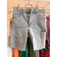 ราคา #H&M กางเกงยีนส์สีอ่อน EU36 สามส่วน ของใหม่ size m 28/38 (22849184789)