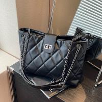 ราคา กระเป๋าสะพายผู้หญิง กระเป๋าสะพายข้างสายโซ่ ใบใหญ่ ใส่ของได้เยอะ (26680300947)