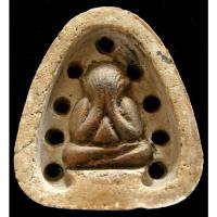 ราคา พระปิดตา วัดบ่อวิน ปี 16 หลวงปู่ทิม ปลุกเสก พิมพ์ซุ้มตันใหญ่ 9 รู หลังยันต์น้ำเต้า สวย คม สมบูรณ์ - นิว พระเครื่อง (24365879174)