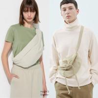 ราคา UNIQLO ของแท้ กระเป๋าสะพายข้าง / UNIQLO Drawstring Bag Uniqlo U (22249947856)