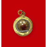 ราคา ลูกอมชานหมากติดจีวรปี 54 หลวงปู่หงษ์ จ.สุรินทร์ พร้อมเลี่ยมทองไมครอนเดิมๆ ทันหลวงปู่หงษ์ปลุกเสก (23466233277)