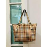 ราคา กระเป๋า Burberry มือสอง ของแท้ ไซส์ใหญ่ (26386144282)